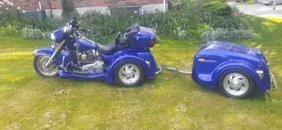U.S. Bike with Thoroughbred Trike kit , adjustable air ride suspension, electric reverse ,6 speed, c...