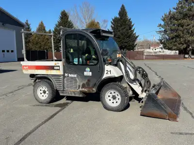 REDUCED: 2019 Bobcat Toolcat 5600, has high-flow function, tilt box, back-rack, only 2791 hours. Inc...