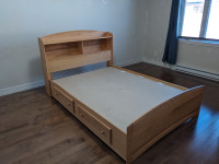 Mobilier de chambre à coucher (base de lit et commode)