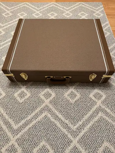 Fender Classic Series Case Stand, View more