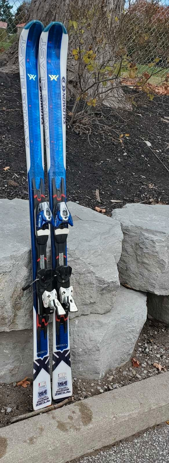 162cm Salomon Skis with Bindings in Ski in Barrie - Image 2