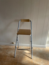 Folding bar stool