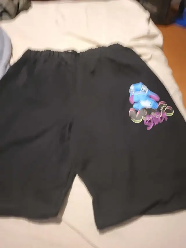 Disney Stitch pants in Kids & Youth in City of Halifax - Image 2