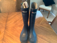 Baffin Rubber steel toed rubber boots size 11