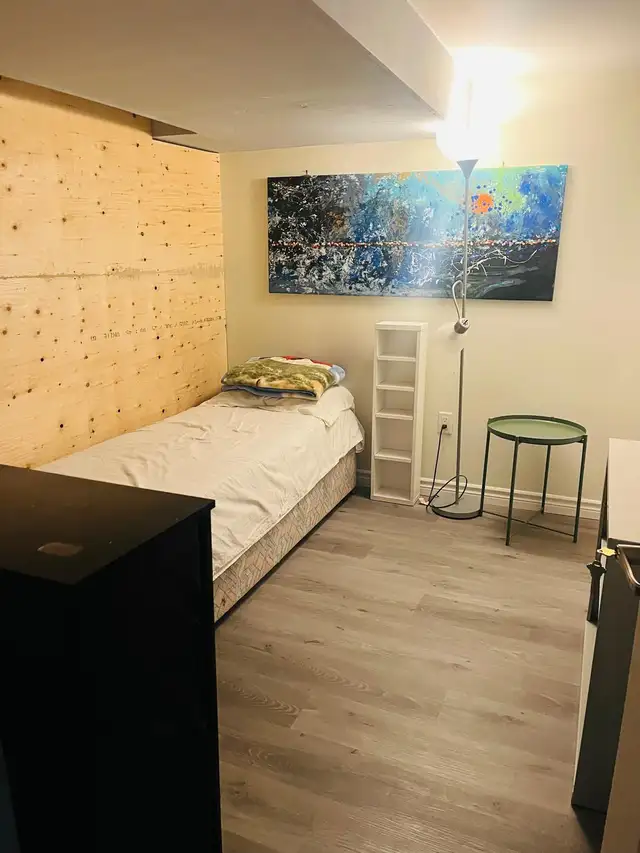 BARRIE BEST Rooms for Rent February 1st  $495 Sharing ROOM in Room Rentals & Roommates in Barrie - Image 29