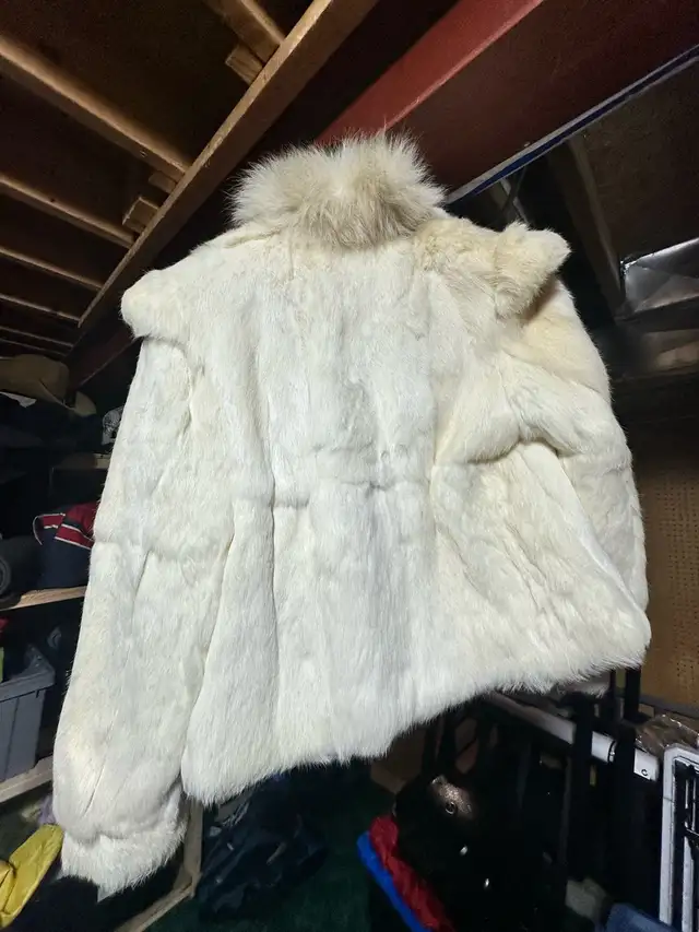 Giorgio Ferrini Rabbit Fur Coat in Women's - Tops & Outerwear in Kitchener / Waterloo - Image 4