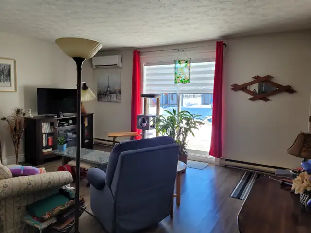 Beau grand 4 1/2 à louer Magog