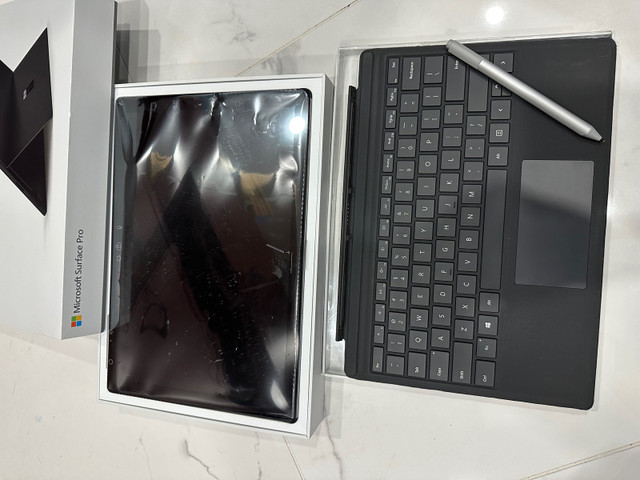 Microsoft Surface Pro 6 i7+Type Cover + Stylus+Docking Station in iPads & Tablets in Markham / York Region - Image 4