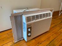 Air Conditioner -  5,000 BTU Comfee Manual Window