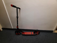 RED SCOOTER KRUZER 200 HEIGHT ADJUSTABLE FOLDING LIGHTLY USED