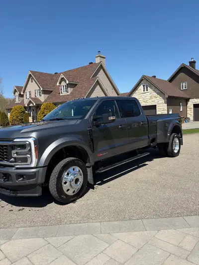 VIN. 1FT8W4DM1TEE07838 2026 ford f450 Platinum Fx4 Seulement 581km Full loader Pas d’accident Véhicu...