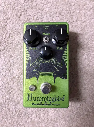 Up for sale is an EarthQuaker Devices Hummingbird V4 Repeat Percussions Tremolo Pedal with Box. Prod...