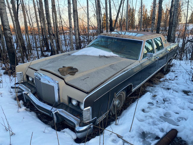 1979 LINCOLN TOWNCAR PARTS/DERBY CAR  in Classic Cars in St. Albert