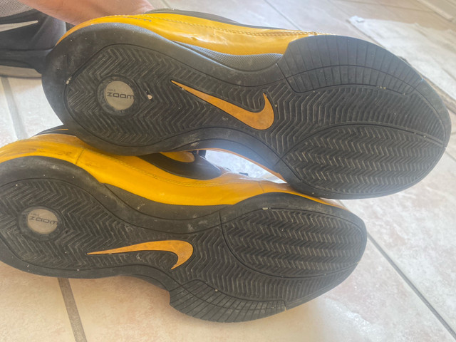 Nike Air Zoom Shiny Yellow in Men's Shoes in Mississauga / Peel Region - Image 4