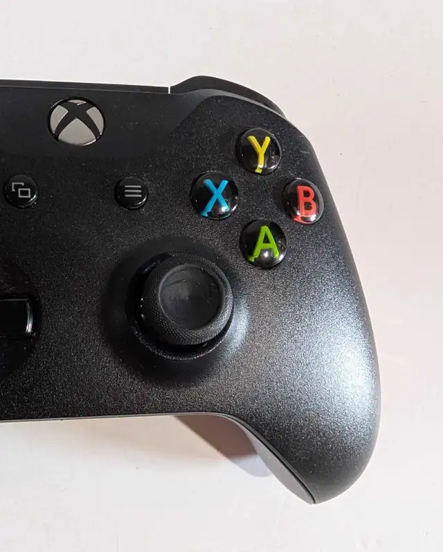Xbox One Wireless Controller Black Model 1708 Bluetooth 585553068468490241
