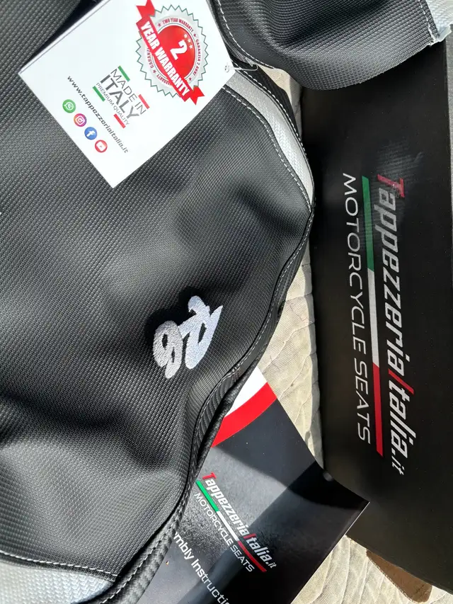 YAMAHA R6  SEAT COVER MADE IN ITALY  in Motorcycle Parts & Accessories in City of Toronto - Image 11
