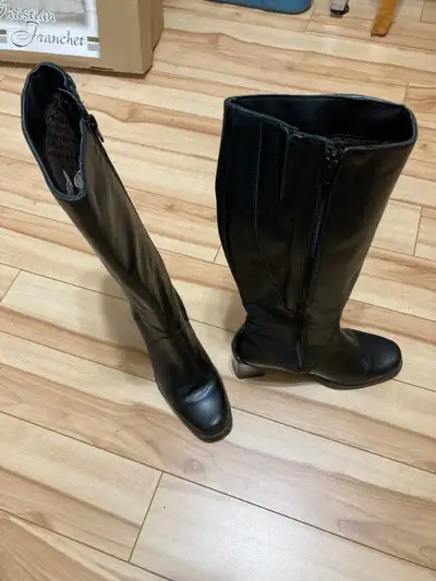 Ladies Leather Boots, View more