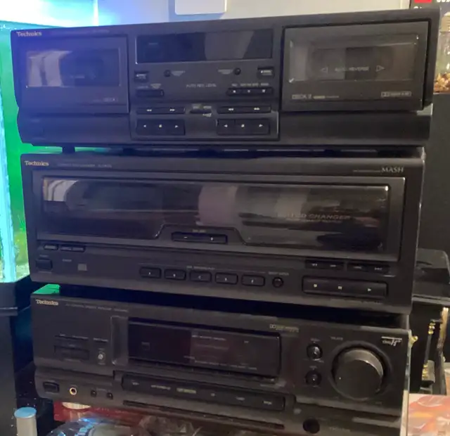 Technics stereo system in Stereo Systems & Home Theatre in Mississauga / Peel Region - Image 2