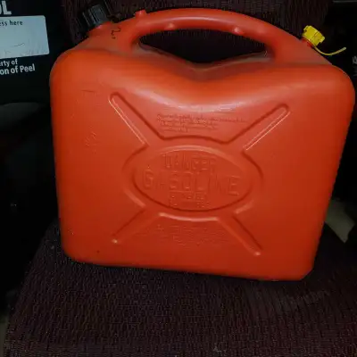 Fuel tank range from 20L-2pc. 10L -2pc. 5L-2pc. Used but good working condition.