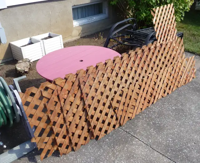 Treillis intimité brun en bois traité in Other in Québec City - Image 3