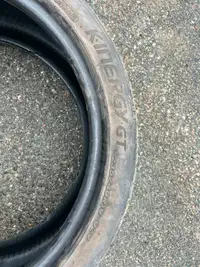 4 pneus été à vendre 235 40R19