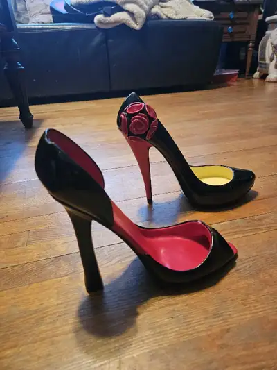 high heel wine bottle holders, View more