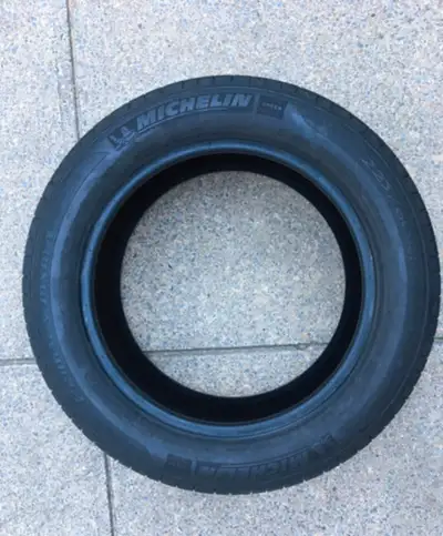 225/60/R18 100H Primacy mxm4. (Used 41,400.Km, 6/32”).