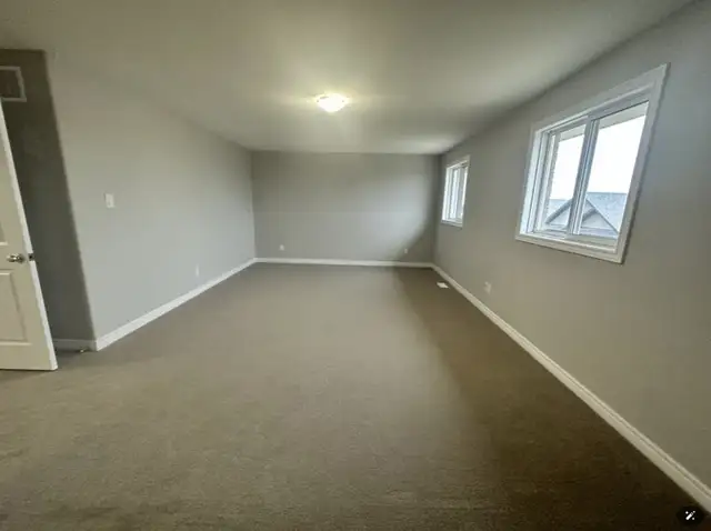 Full House Rental Available- Clayton Ave, Peterborough in Long Term Rentals in Peterborough - Image 5