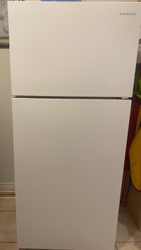 Amana White Top-Freezer Refrigerator28” (16 Cu. Ft.) - ART316TFD