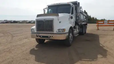 tandem gravel truck looking for work, View more