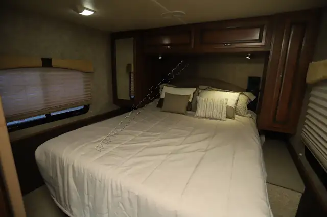 Fleetwood Storm 2014 in RVs & Motorhomes in Rouyn-Noranda - Image 10