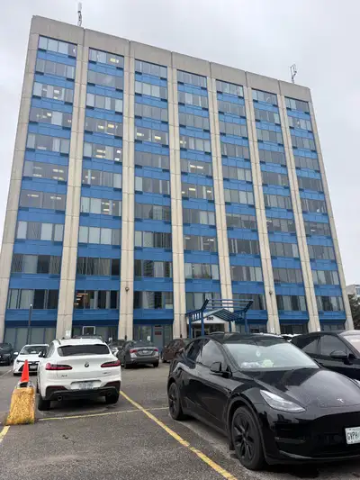 250 consumers Rd, North York Located near North York Fairview Mall Professional office rooms availab...