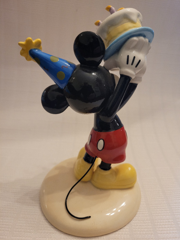 Mickey Mouse HAPPY BIRTHDAY Royal Doulton DISNEY Limited Edition in Arts & Collectibles in Markham / York Region - Image 2