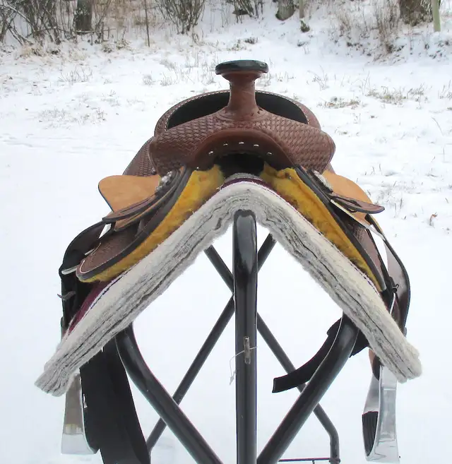 New 10" Mini Saddle, chestnut colour, will ship in Equestrian & Livestock Accessories in Dawson Creek - Image 4