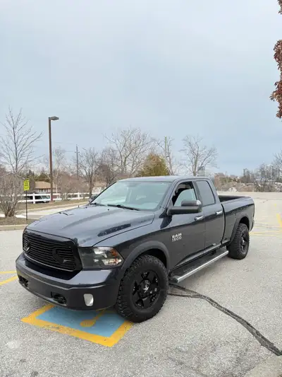 2015 Dodge Ram 3.0 EcoDiesel Bighorn 4X4 198,300 KM, Clean title. Start and drives very smooth, no i...
