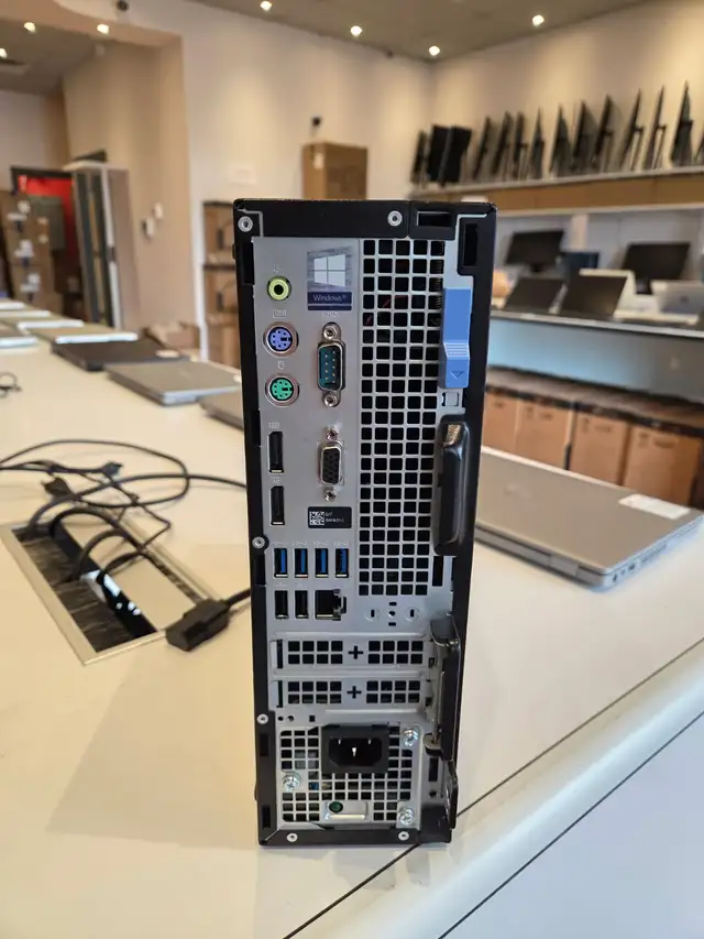 Dell OptiPlex 7060 SFF – i7 8th Gen / 16GB / 256GB SSD in Desktop Computers in City of Toronto - Image 3