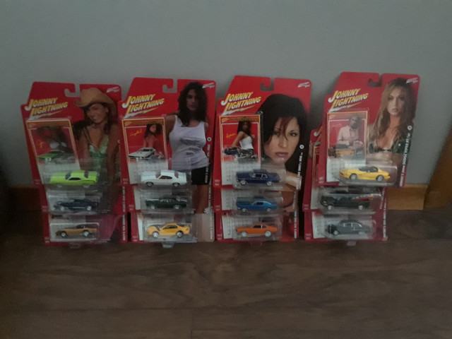 Complete set Johnny Lightning Monthly Girls in Toys & Games in Timmins - Image 4