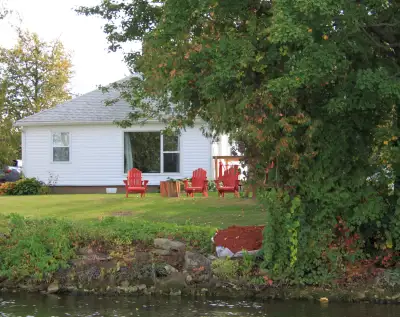 Available October 1, 2026 to May 1, 2027. Fully furnished, all inclusive, heat, electric, fibre inte...