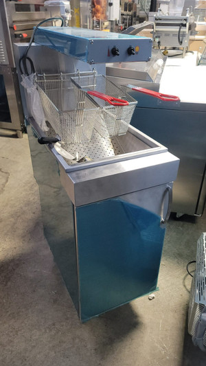 Commercial Deep Fryers | Kijiji in Ontario. - Buy, Sell & Save with  Canada's #1 Local Classifieds.