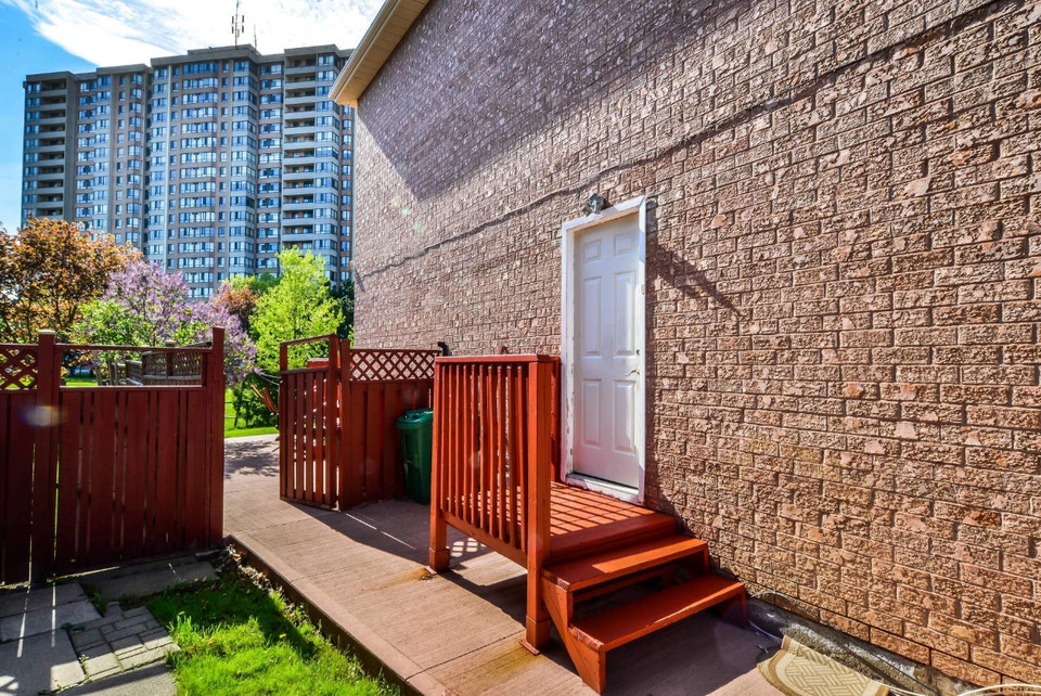 Two Bedroom Basement available for rent from 1st Nov in Brampton 3