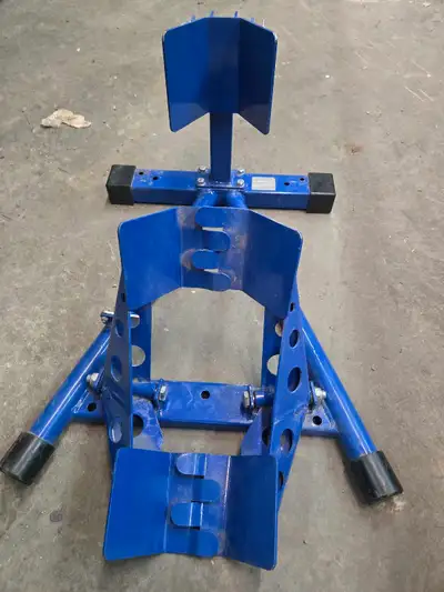 Motorcycle chock with tilt feature. Great shape, used less than a dozen times.