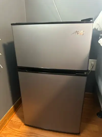 Like New Arctic King Minifridge, View more
