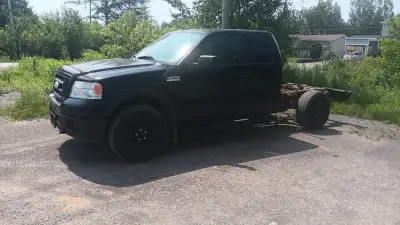 À vendre au complet pour les pièces car code moteur allumé et bogue à 80 km réparable mais je sais p...