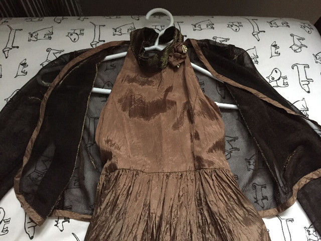 Robe de toilette bronze avec boléro fillettes 4-6 ans dans Enfants et jeunesse  à Ville de Québec - Image 2