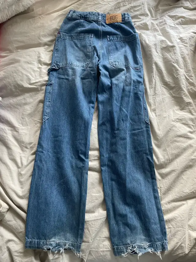 Urban Outfiters BDG Cargo Denim Pants in Women's - Bottoms in City of Toronto - Image 3