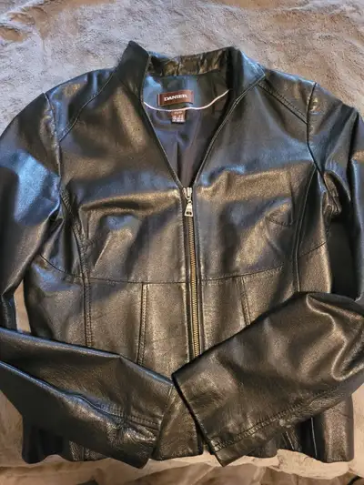 Veste cuir femme Danier xs, View more