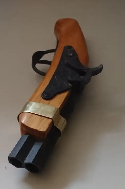 Vintage Wood Cap Gun Toy in Arts & Collectibles in Oshawa / Durham Region - Image 8
