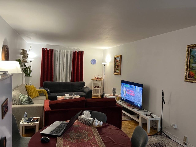 lease transfer one bedroom — photo 2