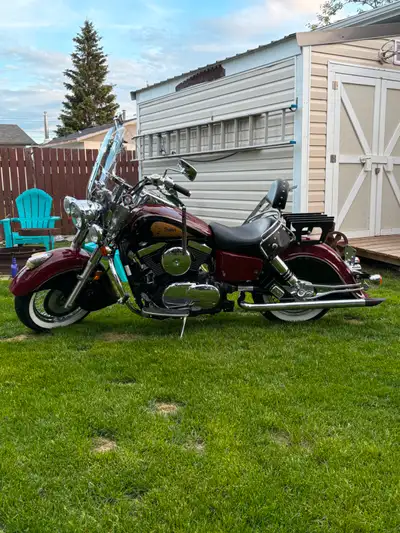 Offered here for your consideration is a 2002 Kawasaki Drifter 1500. These were a limited production...
