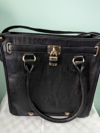 Stylish woman's leather handbag. Never used.